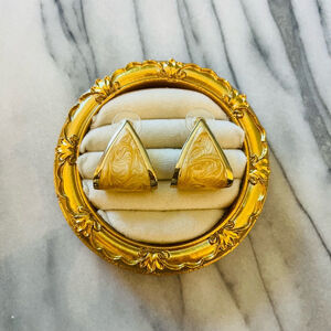 Vintage 1980s Tan Enamel Abstract Hoop Dangle Earrings | Gold Tone Retro Moderni